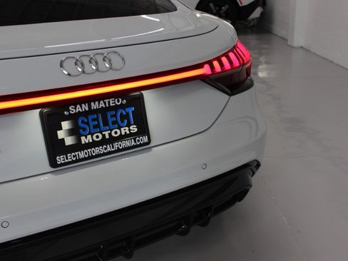Used 2023 Audi e-tron GT Premium Plus image 10