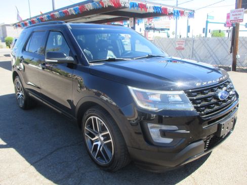 Used 2017 Ford Explorer Sport XLT image 17