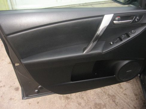 Used 2010 MAZDA MAZDA3 s image 8