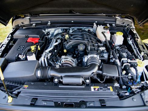 Used 2024 Jeep Gladiator Mojave image 13