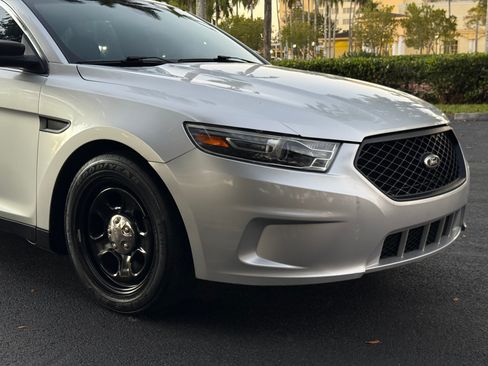 Used 2016 Ford Taurus image 59