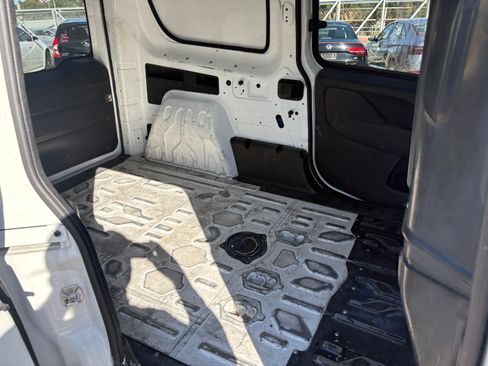 Used 2018 RAM ProMaster City Tradesman image 11