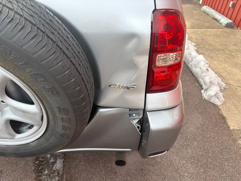 Used 2005 Toyota RAV4 image 7