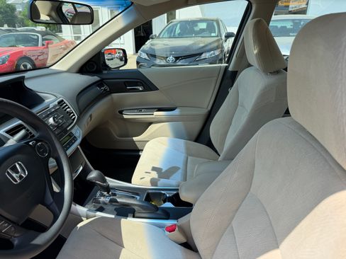 Used 2013 Honda Accord EX Sedan image 5