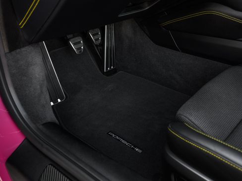 Used 2022 Porsche 911 GT3 image 31