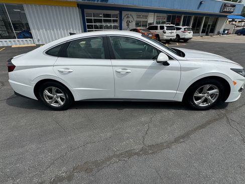 Used 2022 Hyundai Sonata SE image 3