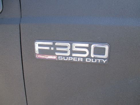 Used 2004 Ford F350 4x4 Crew Cab Super Duty image 4