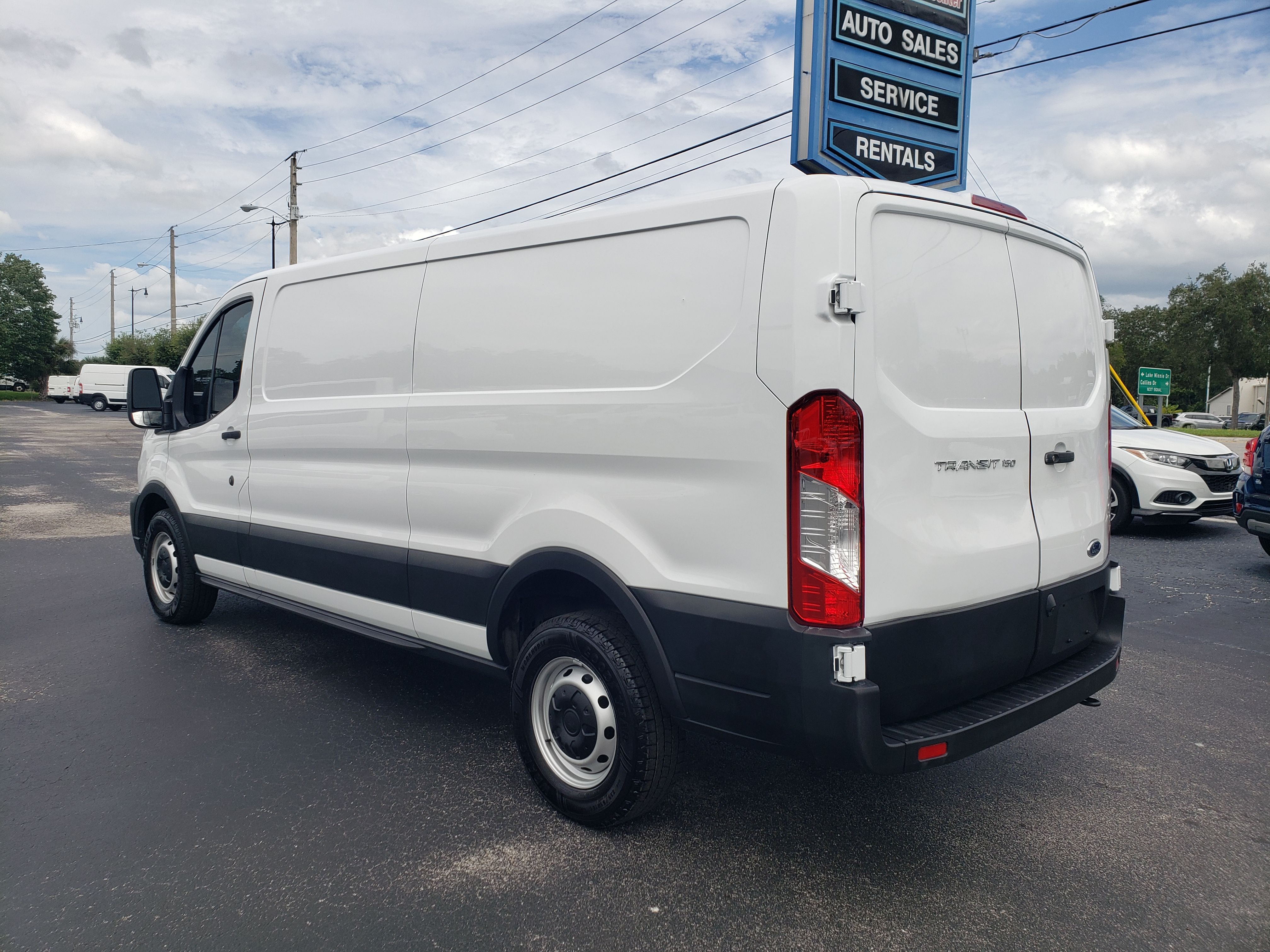 Used 2023 Ford Transit 150 148 Low Roof RWD image 3