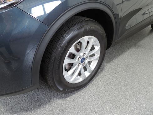 Used 2022 Ford Escape SE image 11