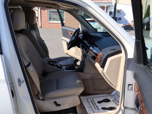 Used 2012 Mercedes-Benz GLK 350 image 16