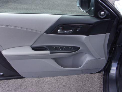 Used 2015 Honda Accord EX-L image 33