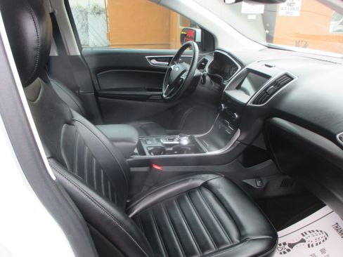 Used 2019 Ford Edge SEL Sport Utility 4D FWD image 5