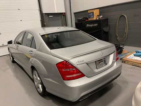 Used 2011 Mercedes-Benz S 550 4MATIC image 5