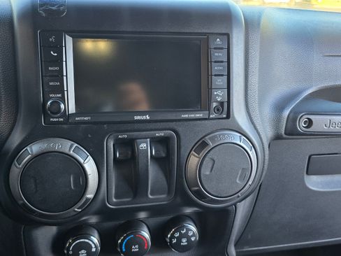 Used 2012 Jeep Wrangler Sport image 23