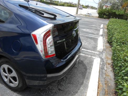 Used 2013 Toyota Prius Three Hatchback 4D FWD image 4