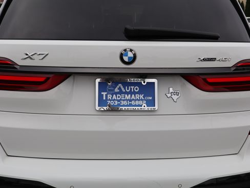 Used 2022 BMW X7 xDrive40i w/ M Sport Package AWD/4WD image 15