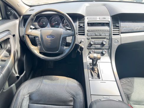 Used 2012 Ford Taurus Limited image 22