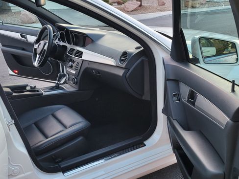 Used 2013 Mercedes-Benz C 250 Luxury image 12