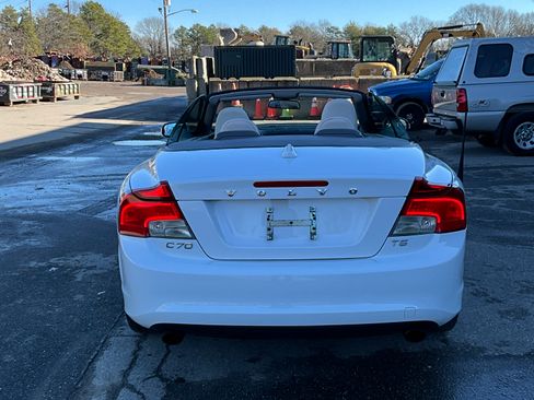 Used 2011 Volvo C70 T5 image 6