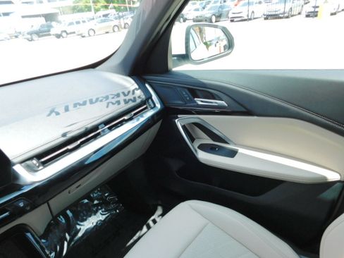 Used 2025 BMW X1 xDrive28i image 22