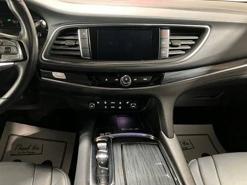 Used 2023 Buick Enclave Essence image 26