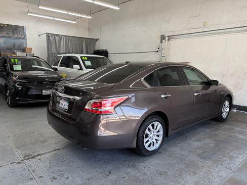 Used 2015 Nissan Altima 2.5 S FWD image 7