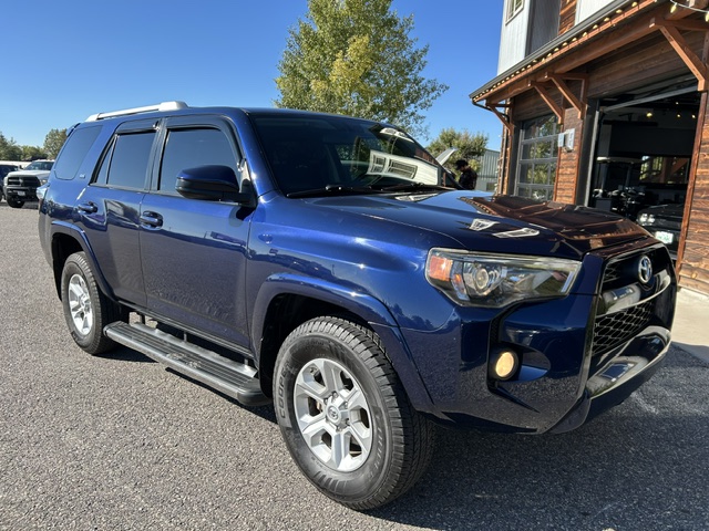 Used 2017 Toyota 4Runner 4WD image 2