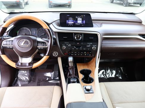 Used 2019 Lexus RX 350L Premium image 17