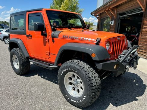 Used 2015 Jeep Wrangler Rubicon image 2