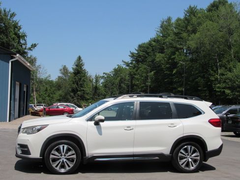 Used 2019 Subaru Ascent Limited 7-Passenger AWD/4WD image 3