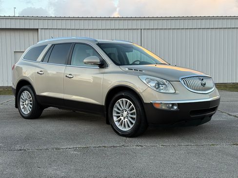 Used 2011 Buick Enclave CXL image 7