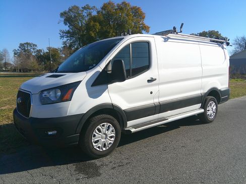 Used 2024 Ford Transit 250 XL image 13