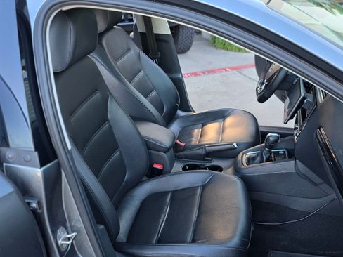 Used 2017 Volkswagen Jetta SE image 22