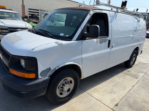 Used 2007 Chevrolet Express 2500 UNAVAIL RWD image 6