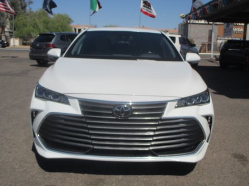 Used 2020 Toyota Avalon XLE image 15