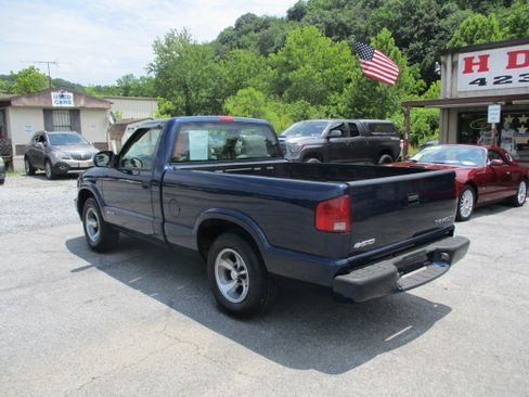 Used 2003 Chevrolet S10 Pickup 2WD Regular Cab image 8