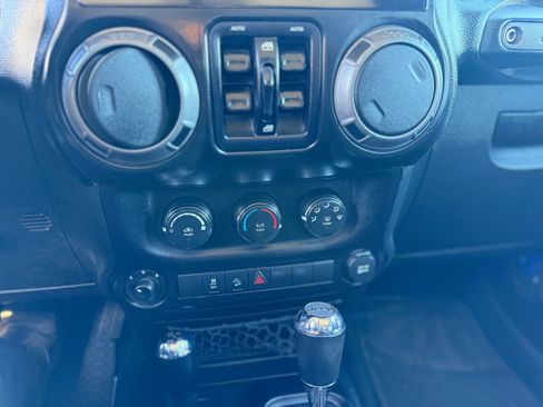 Used 2016 Jeep Wrangler Unlimited Sport image 15