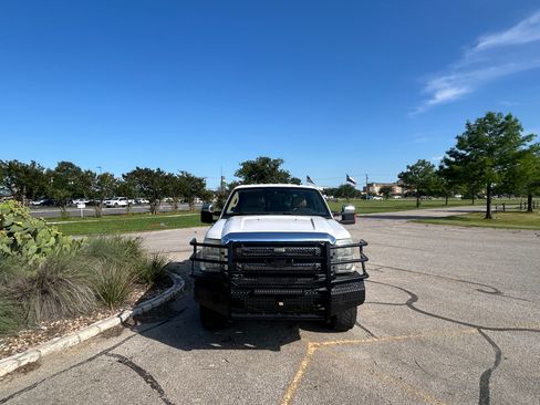 Used 2011 Ford F350 4x4 Crew Cab Lariat w/ FX4 Pkg image 11