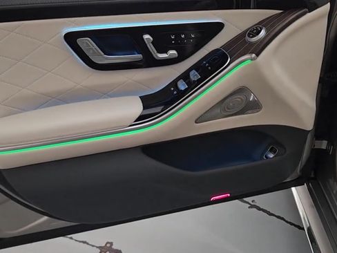 Used 2022 Mercedes-Benz S 500 image 18