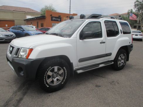 Used 2013 Nissan Xterra PRO-4X Sport Utility 4D AWD/4WD image 14
