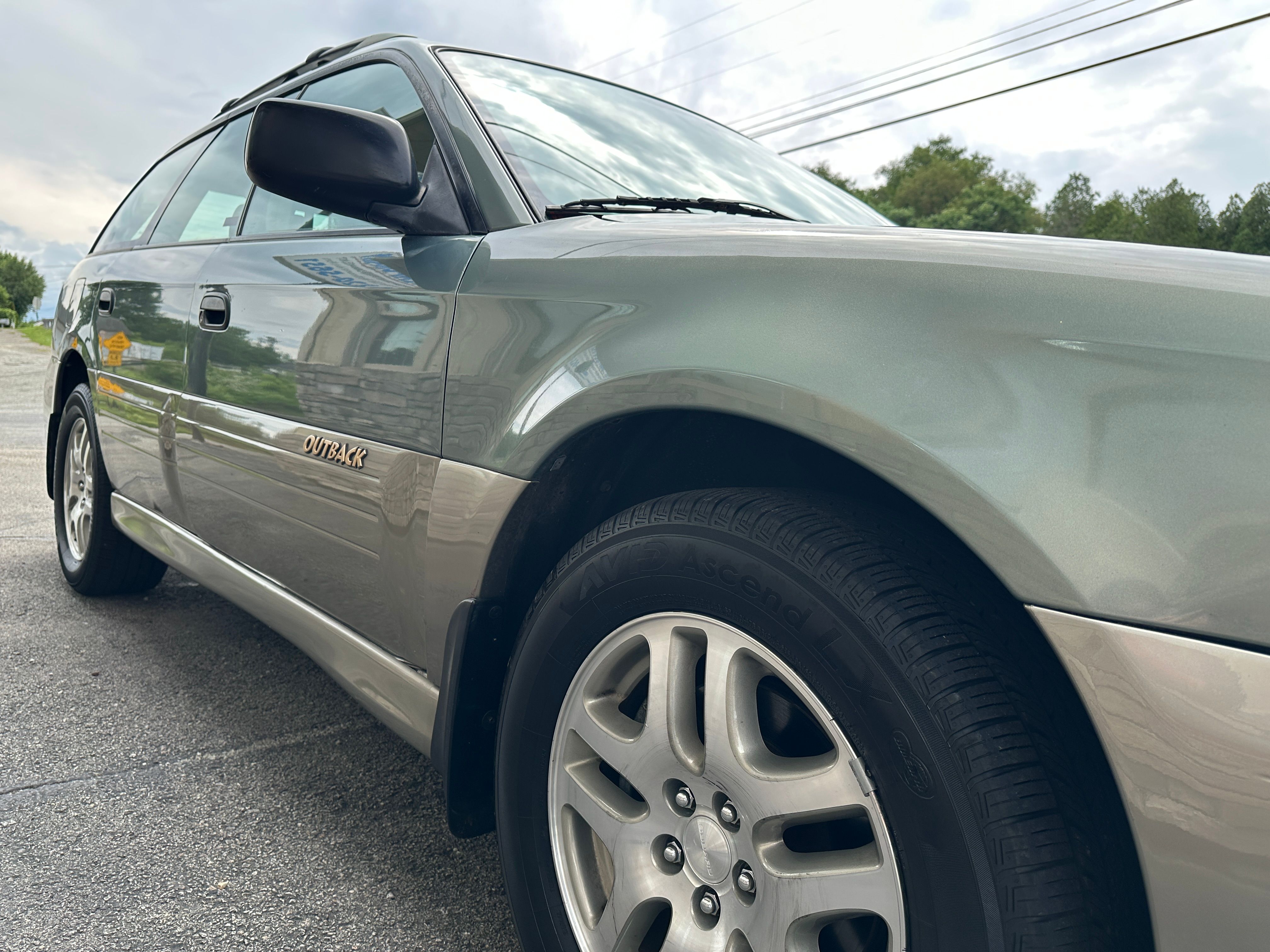 Used 2004 Subaru Outback Wagon AWD/4WD image 10