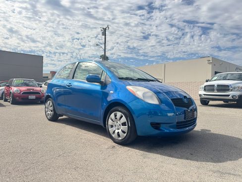 Used 2008 Toyota Yaris 2-Door Hatchback FWD image 11