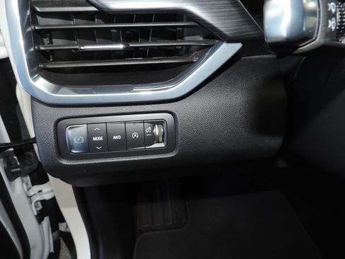 Used 2025 GMC Acadia Elevation image 34