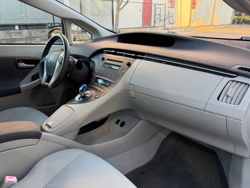 Used 2010 Toyota Prius image 11