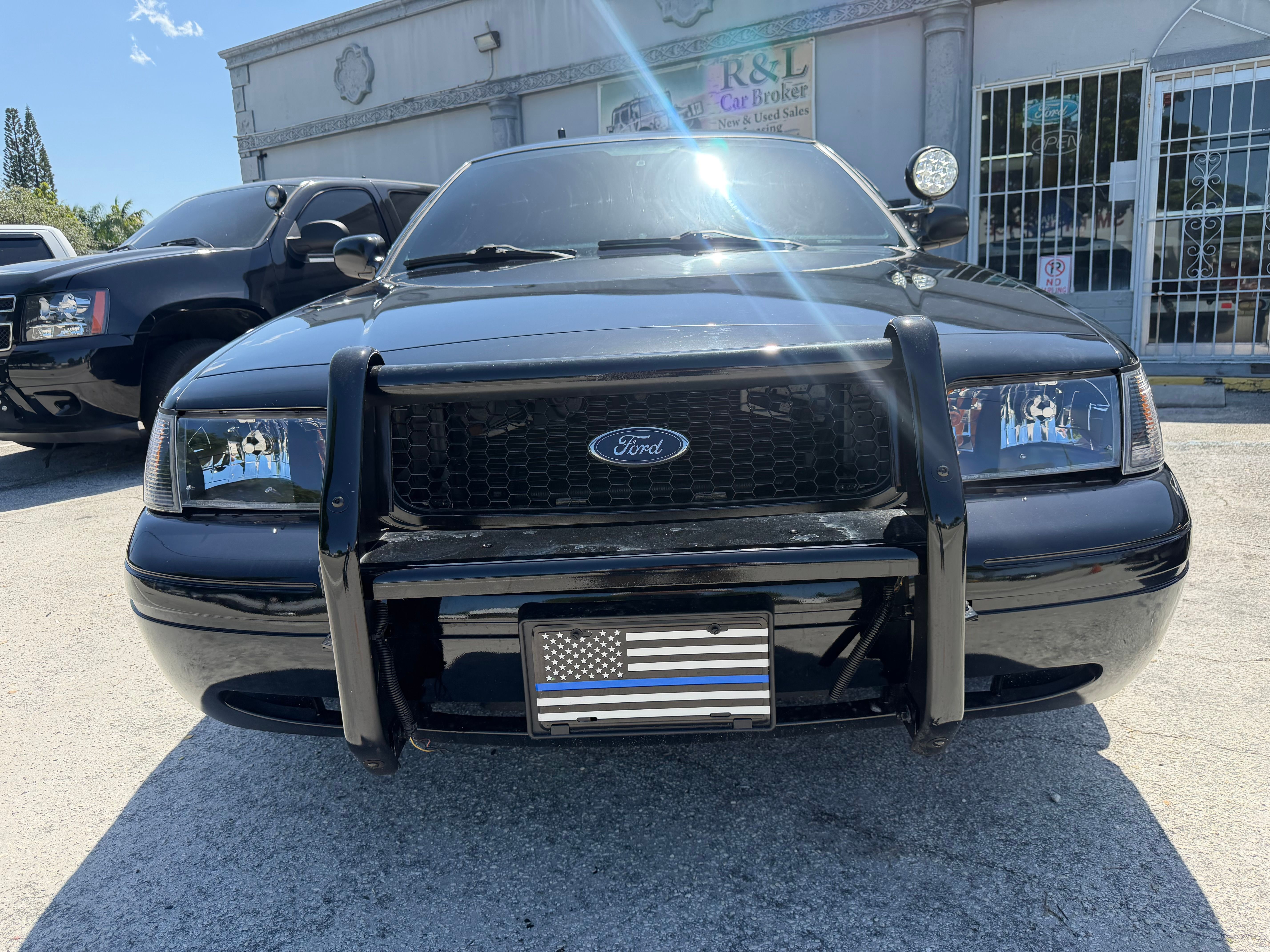 Used 2007 Ford Crown Victoria Police Interceptor RWD image 3
