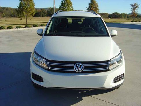 Used 2017 Volkswagen Tiguan 2.0T image 5
