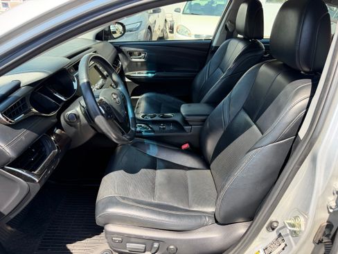 Used 2013 Toyota Avalon Limited FWD image 4
