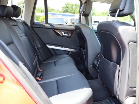 Used 2013 Mercedes-Benz GLK 350 4MATIC image 16