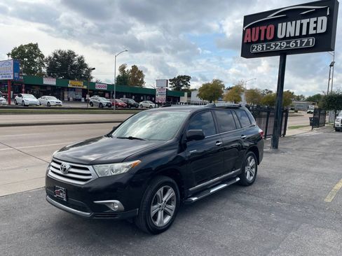 Used 2011 Toyota Highlander Limited image 1