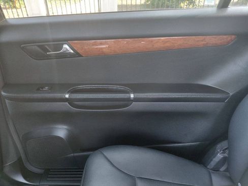 Used 2008 Mercedes-Benz R 350 image 35